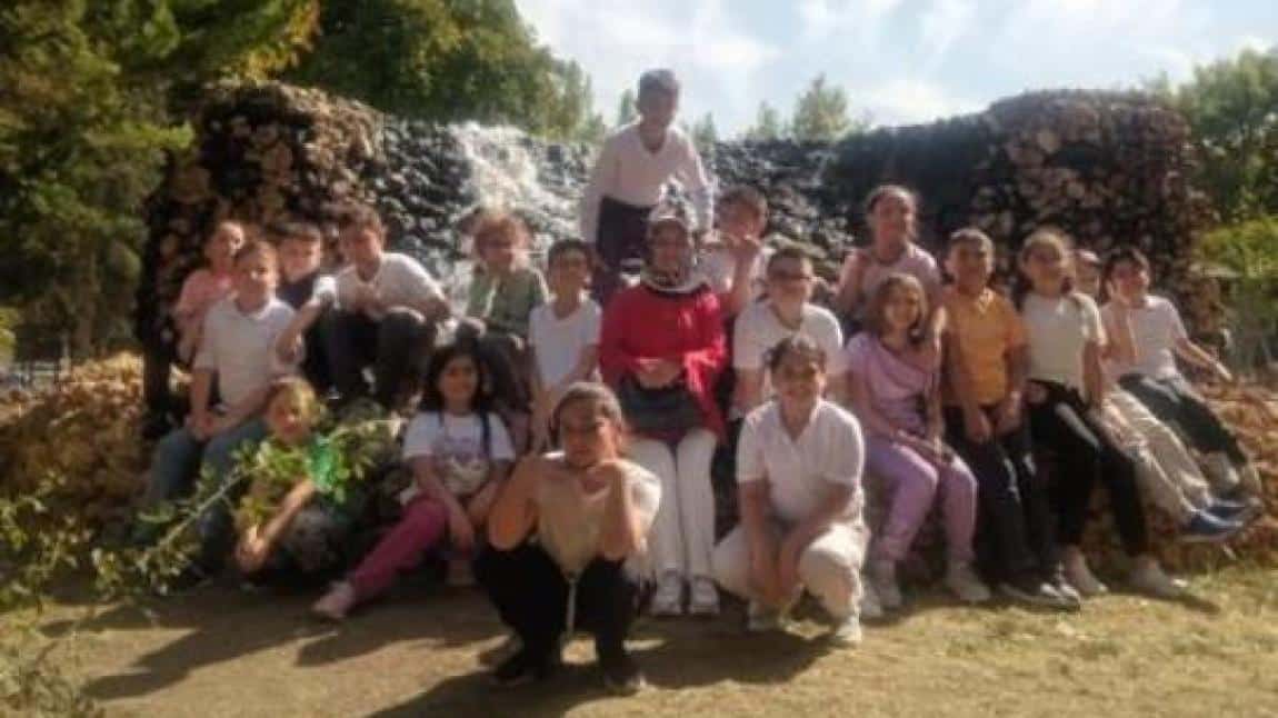 Keçiören Şehit Fatih Erdoğan İlkokulu Öğrencileri Piknikte.